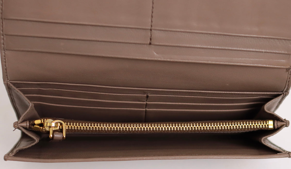 Prada - Wallet Nappa Gaufre Continental
