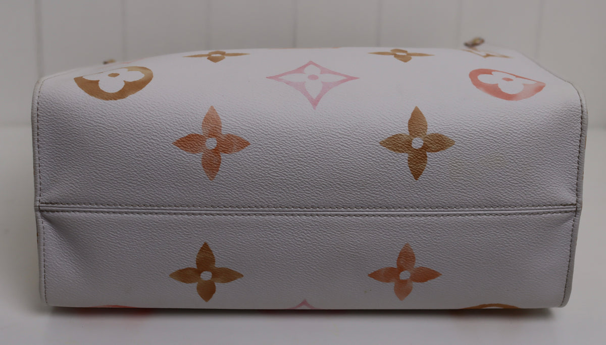 Louis Vuitton - OnTheGo MM - By The Pool