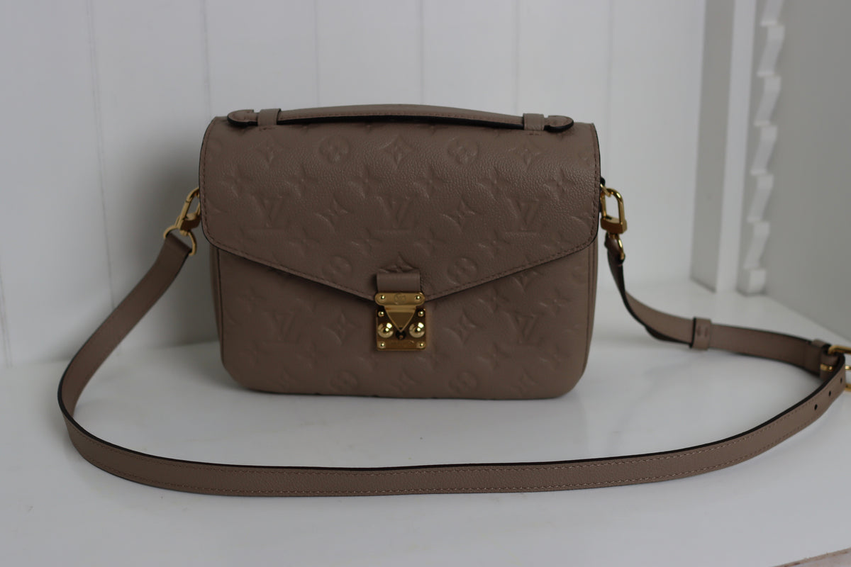 Louis Vuitton - Pochette Métis MM
