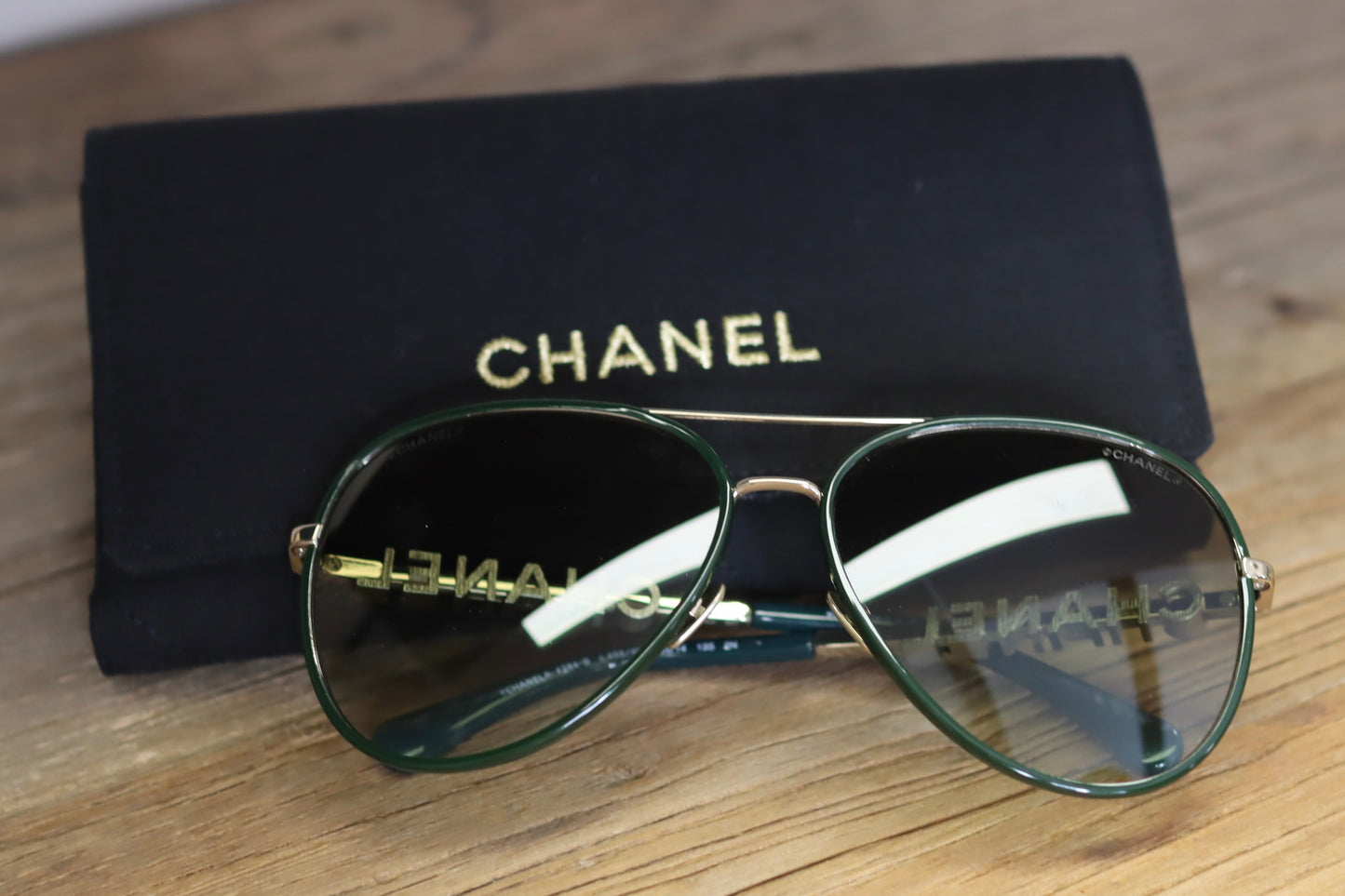 Chanel - C468-B