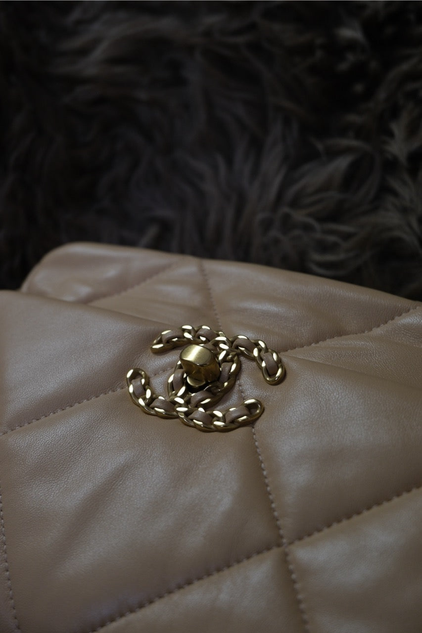 CHANEL - Classic Flap 19