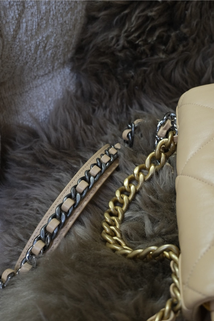 CHANEL - Classic Flap 19