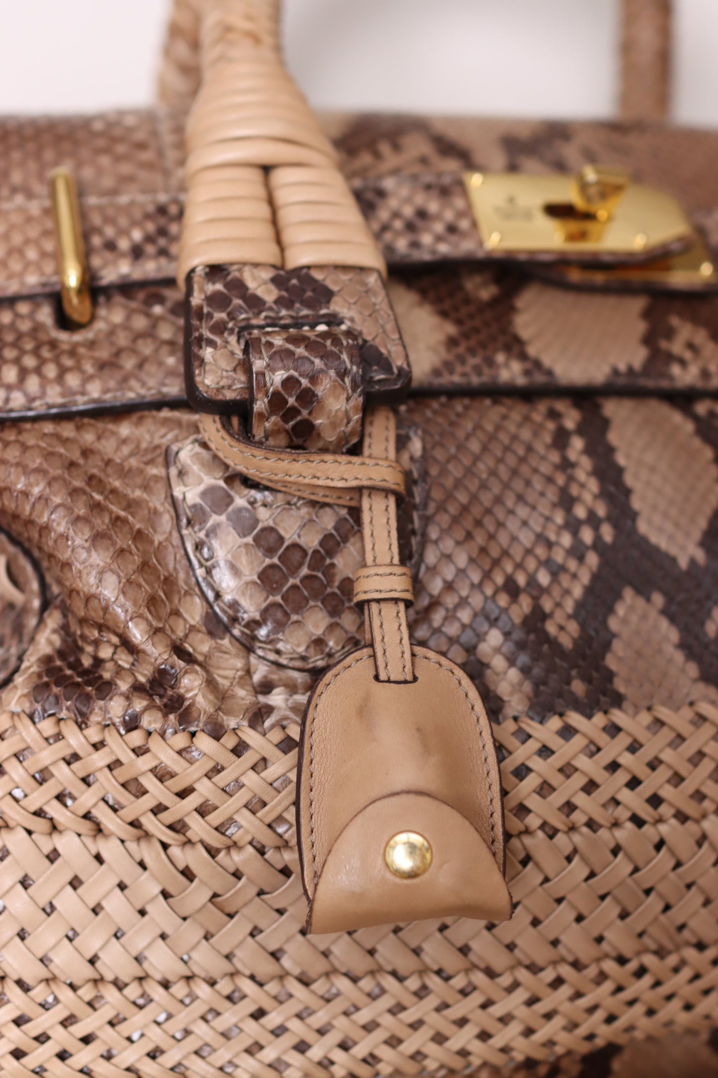 Gucci - Handle Satchel