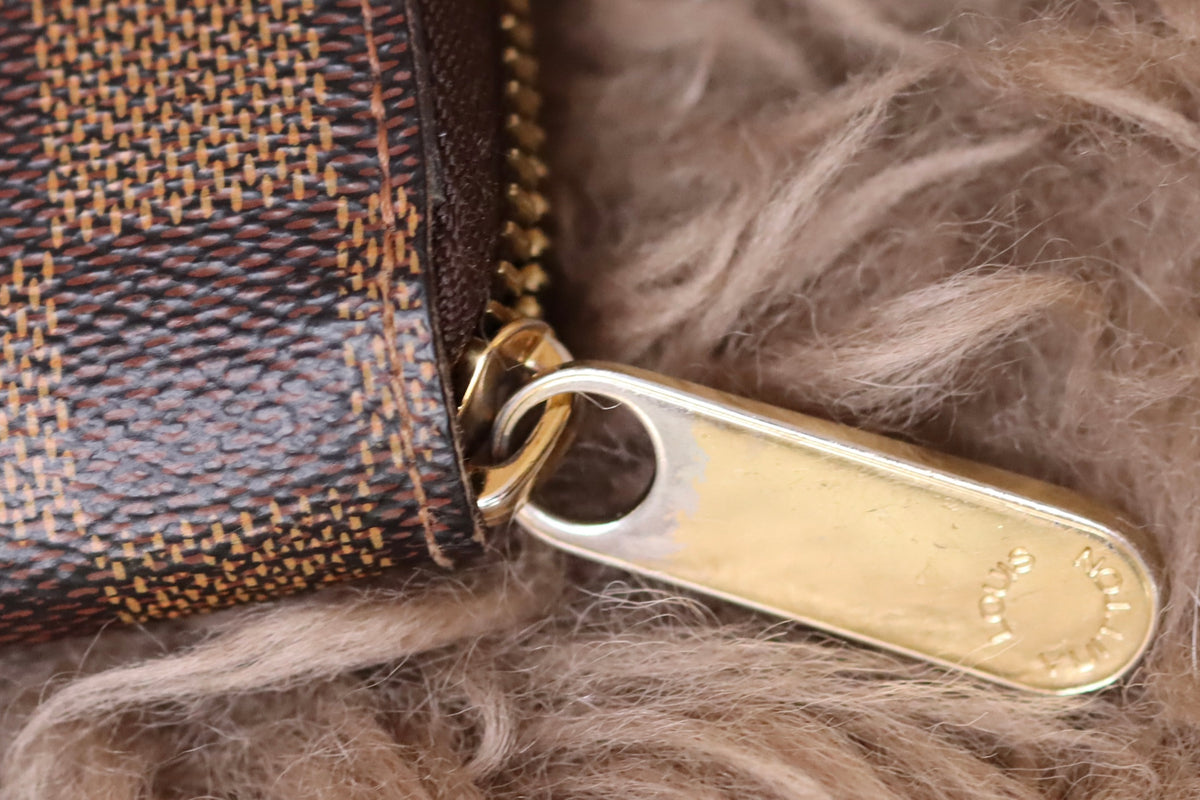 Louis Vuitton - Zippy Wallet