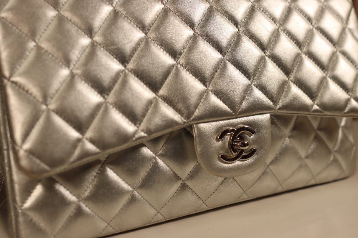 Chanel - Timeless Maxi