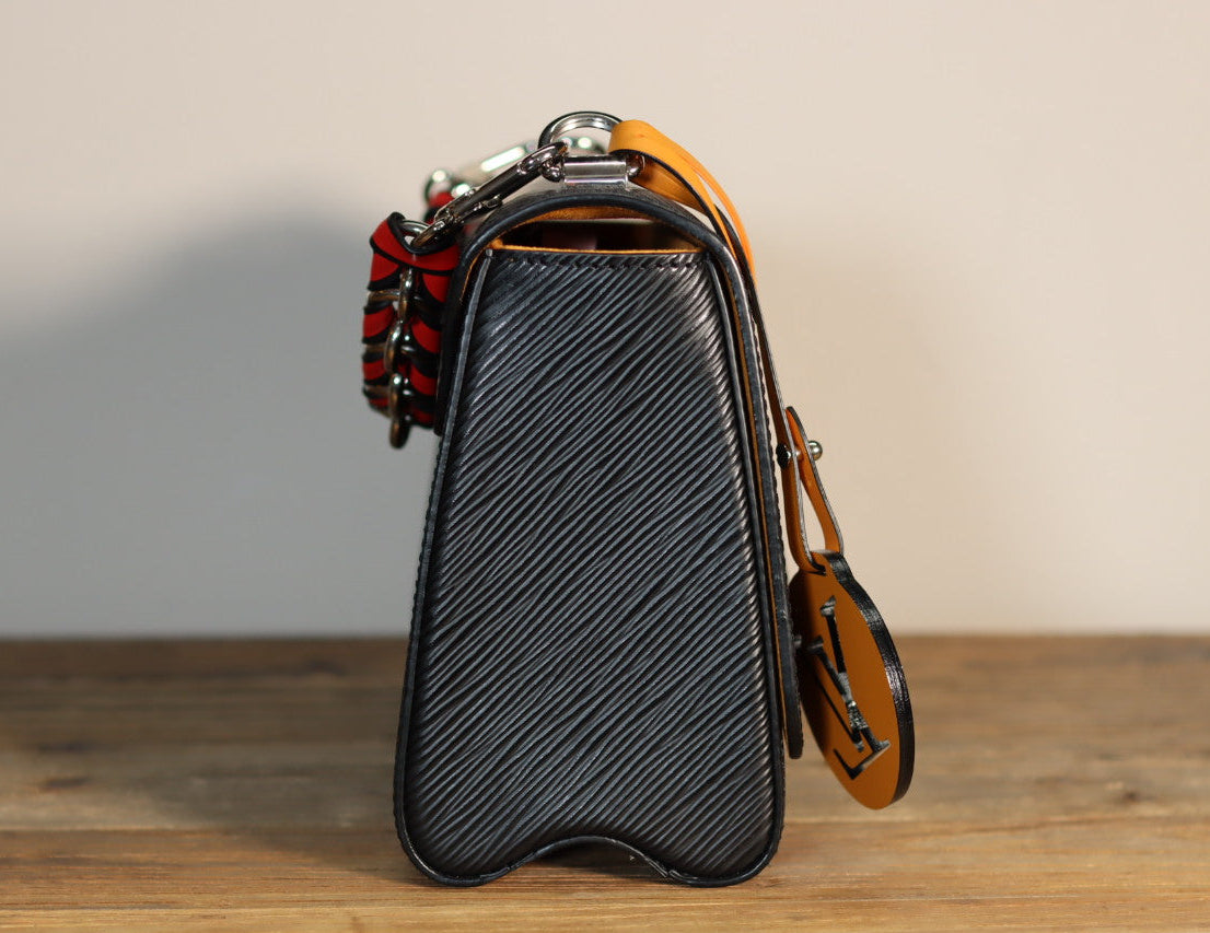 Louis Vuitton - Twist MM - Shoulderbag