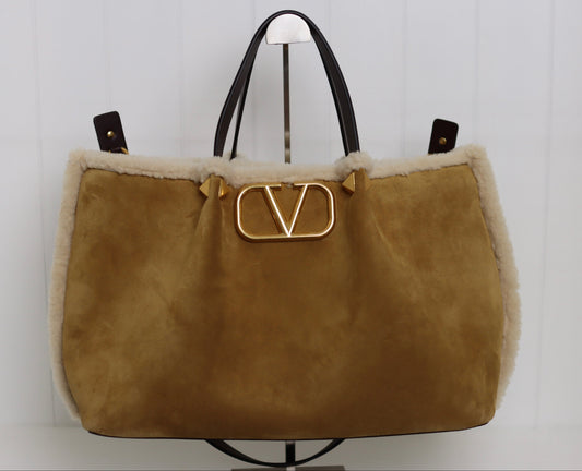 Valentino Garavani - Signature Medium Tote - Havana Beige