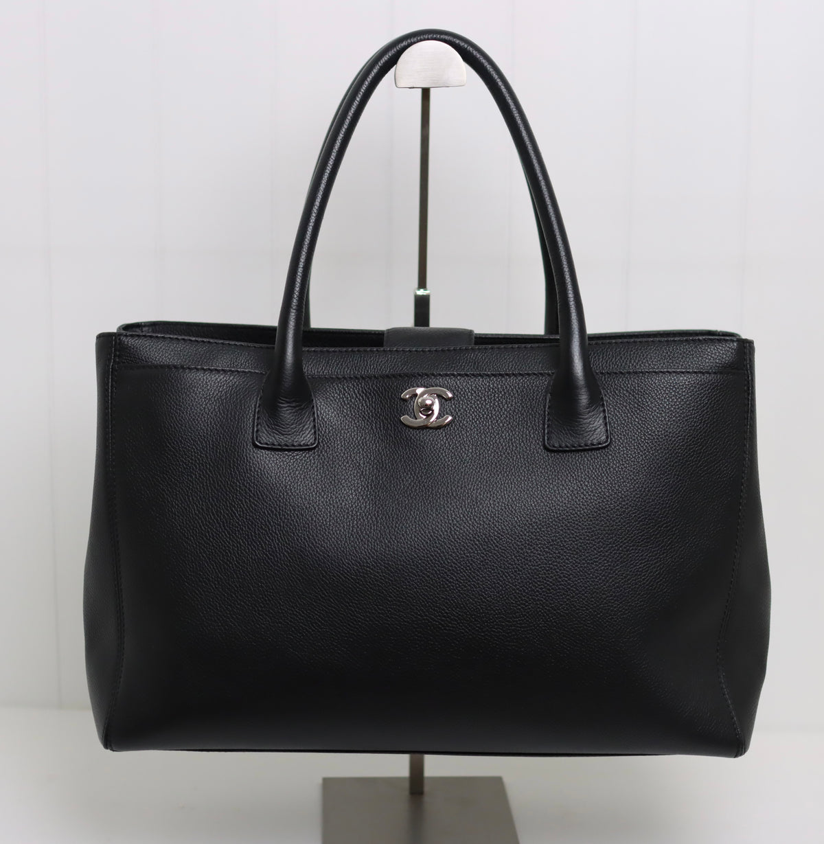 Chanel - Executive Cerf Tote