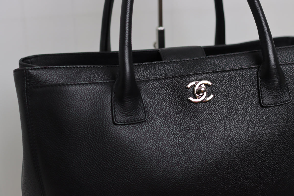 Chanel - Executive Cerf Tote