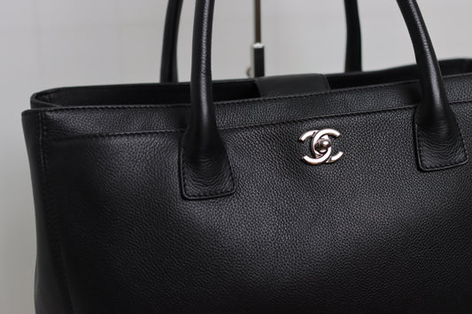 Chanel - Executive Cerf Tote