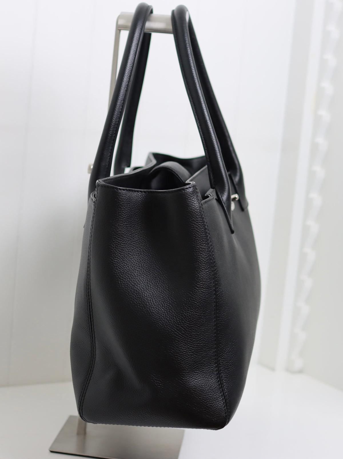 Chanel - Executive Cerf Tote