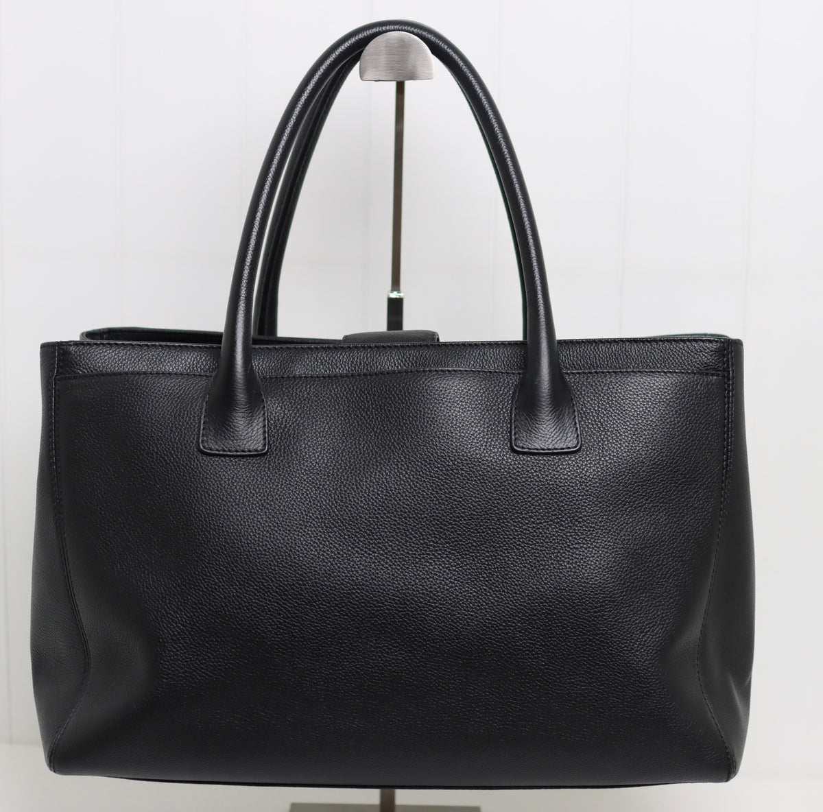 Chanel - Executive Cerf Tote
