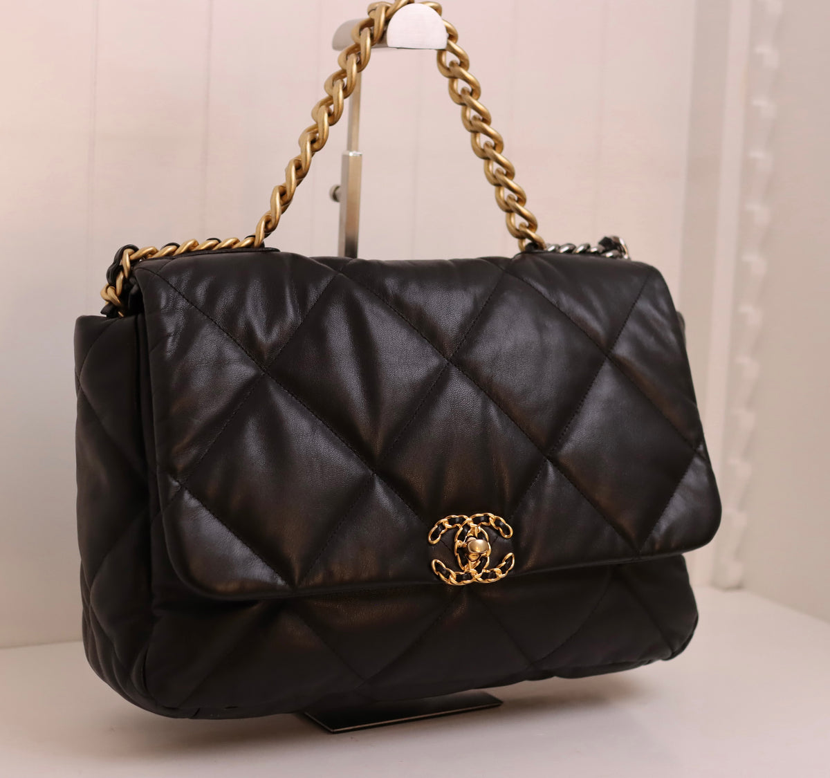 Chanel - Maxi 19