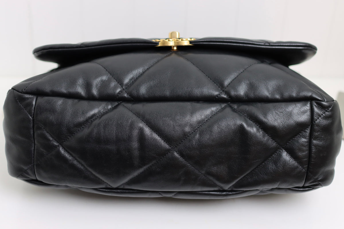 Chanel - Maxi 19
