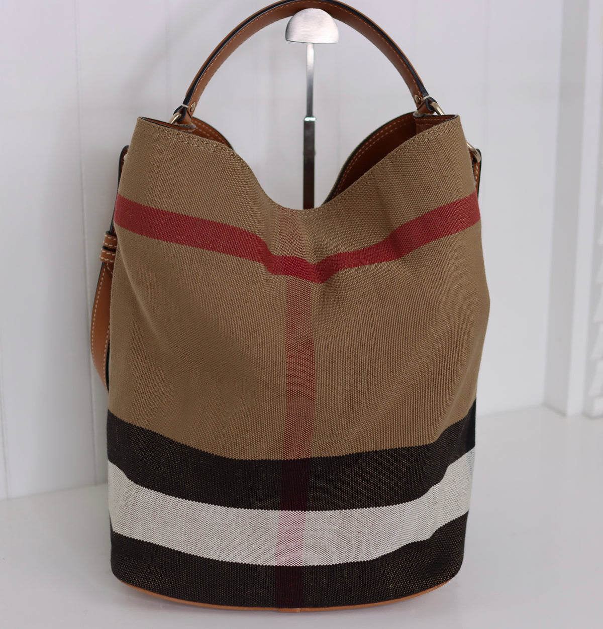 Burberry - Ashby Hobo Bag - Canvas