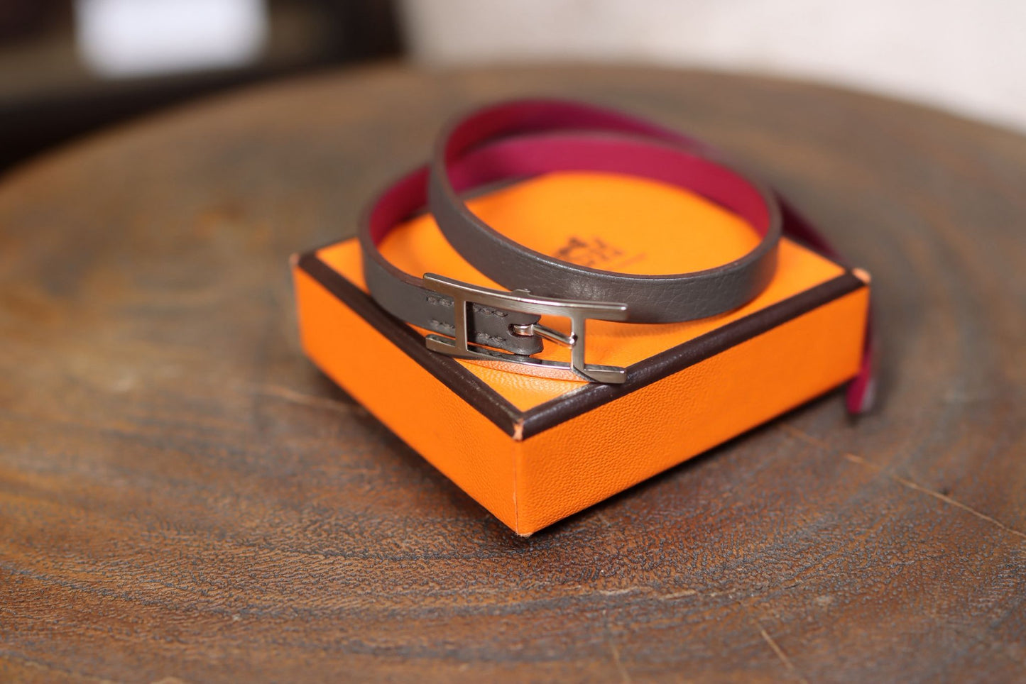 Hermès - Reversibles Lederarmband mit H-Schließe